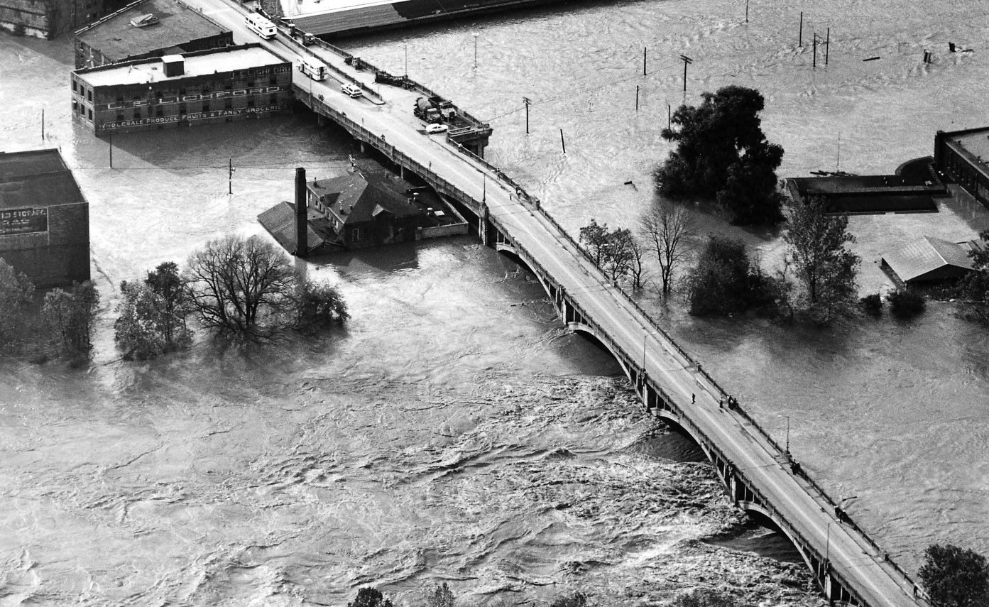 1985-11-05 Flood of 1985 - 7